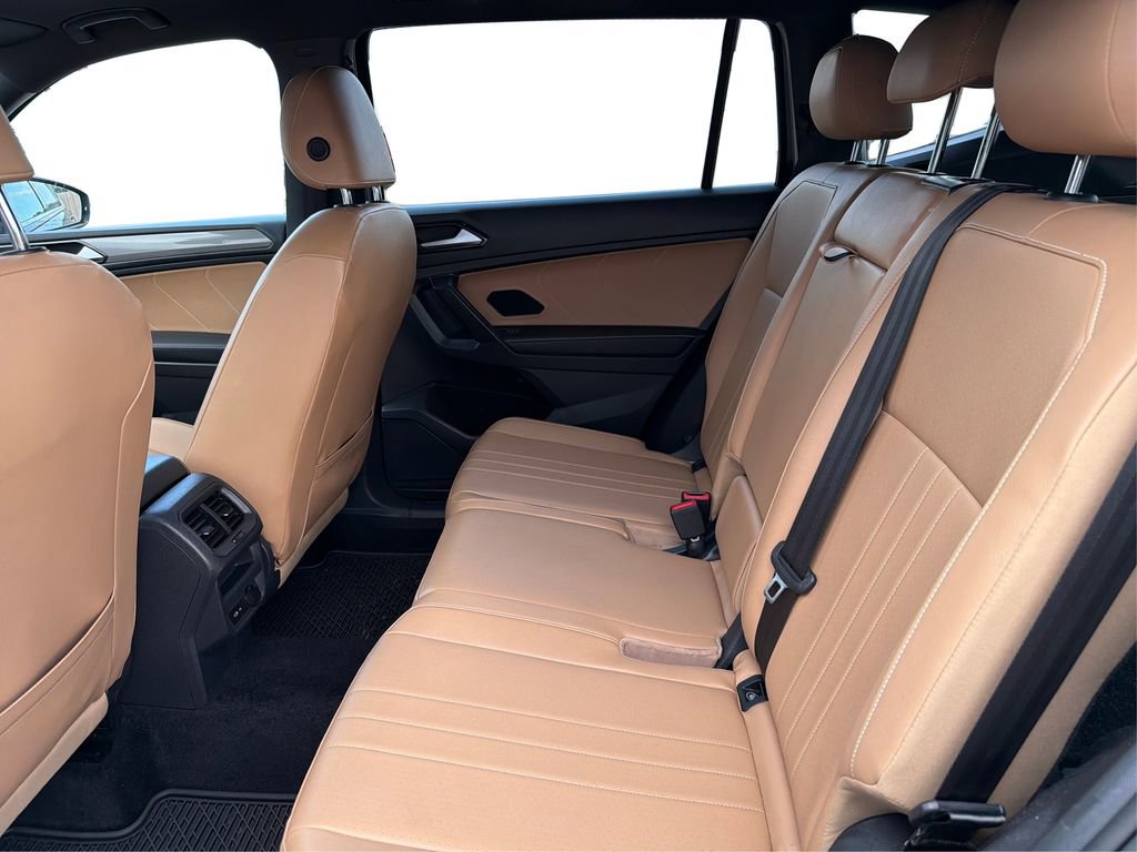 Used 2022 Volkswagen Tiguan SE image 11