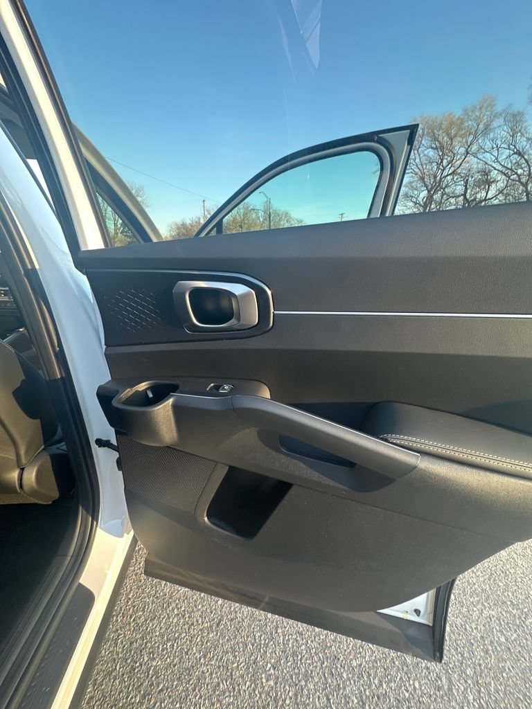 New 2026 Kia Sorento S AWD/4WD image 17