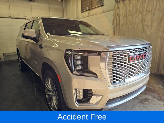 Used 2021 GMC Yukon XL Denali w/ Denali Ultimate Package AWD/4WD image 4