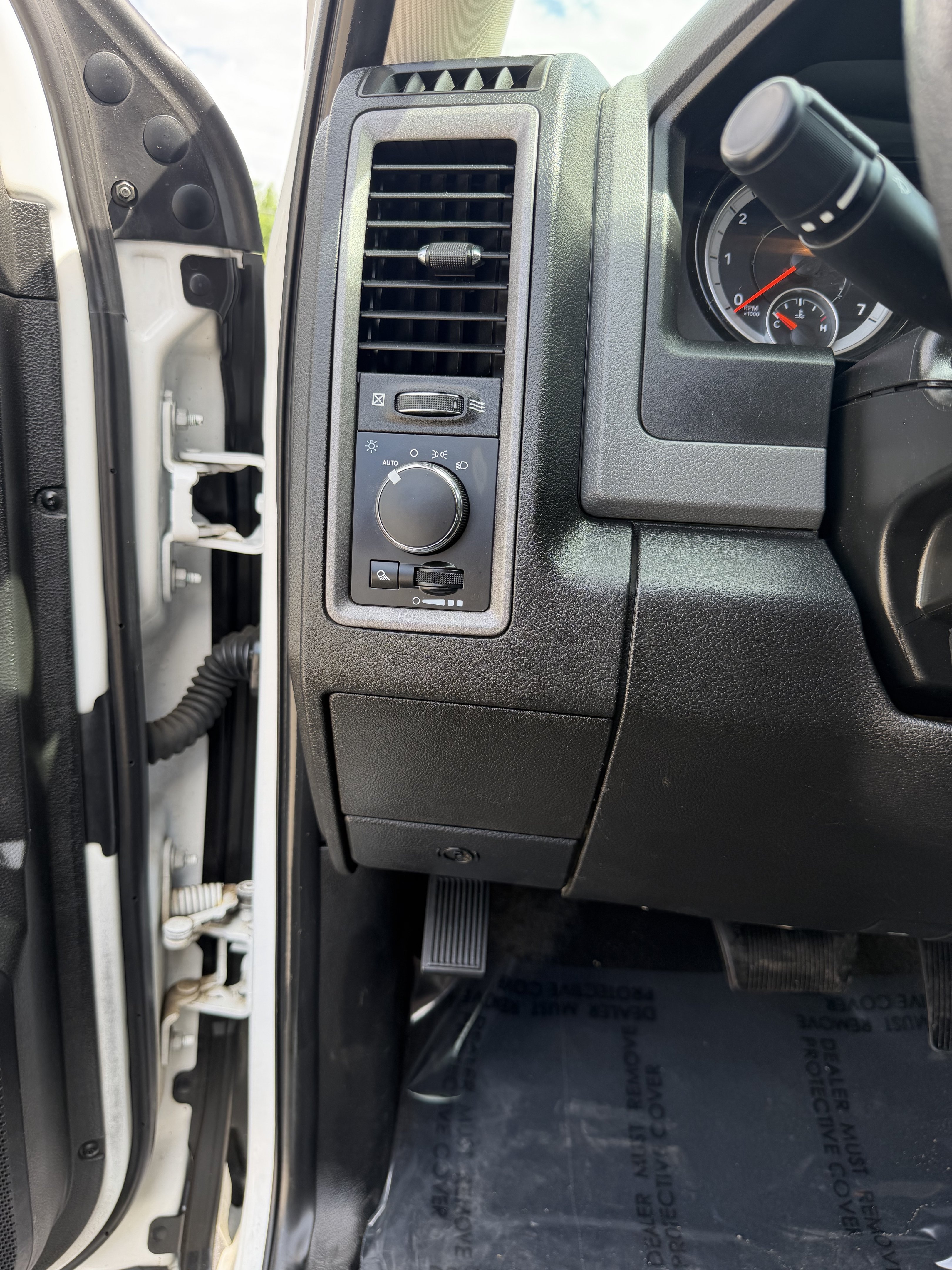 Used 2019 RAM 1500 Classic Tradesman AWD/4WD image 20