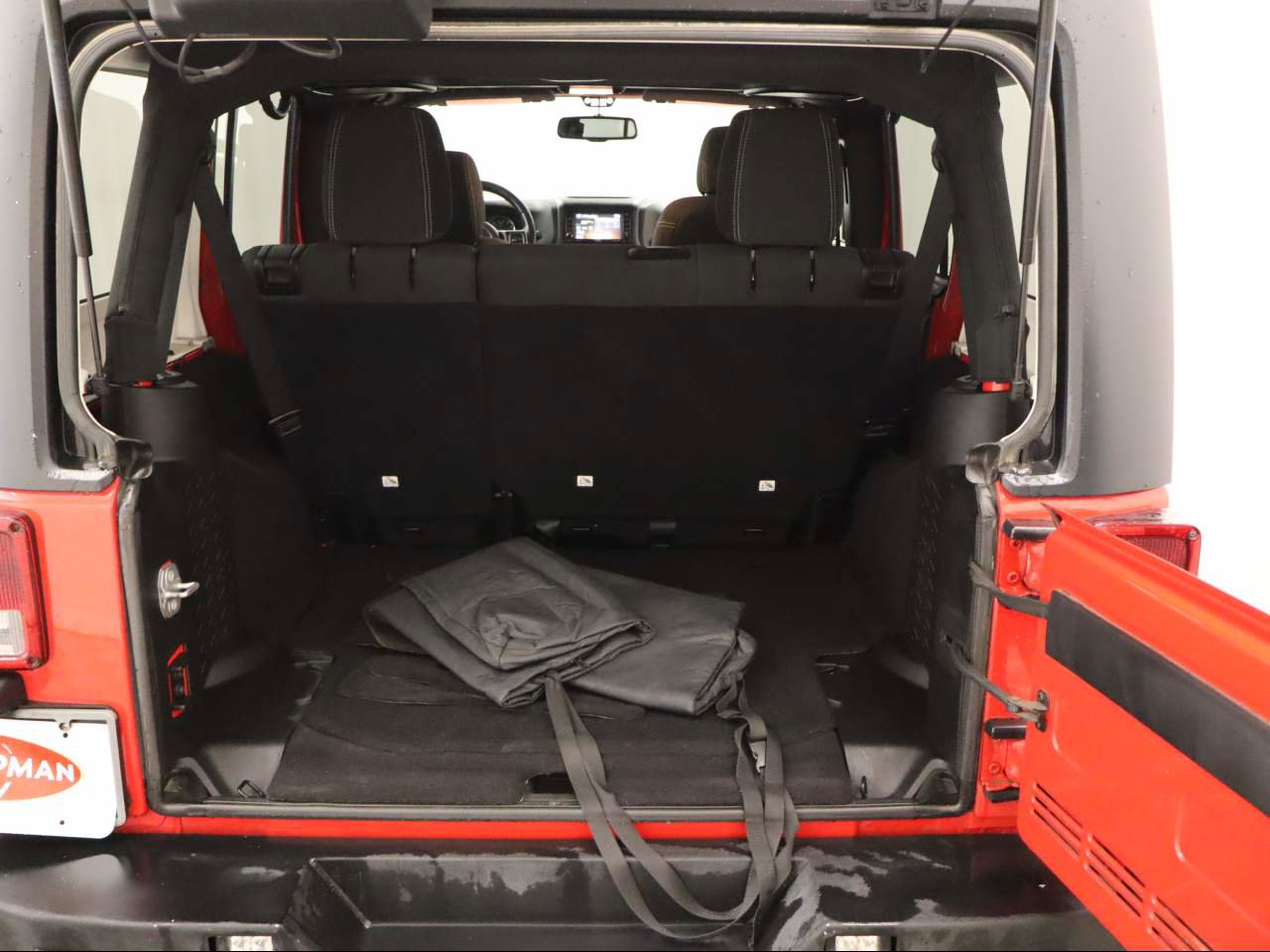 Used 2016 Jeep Wrangler Unlimited Rubicon w/ Connectivity Group image 21