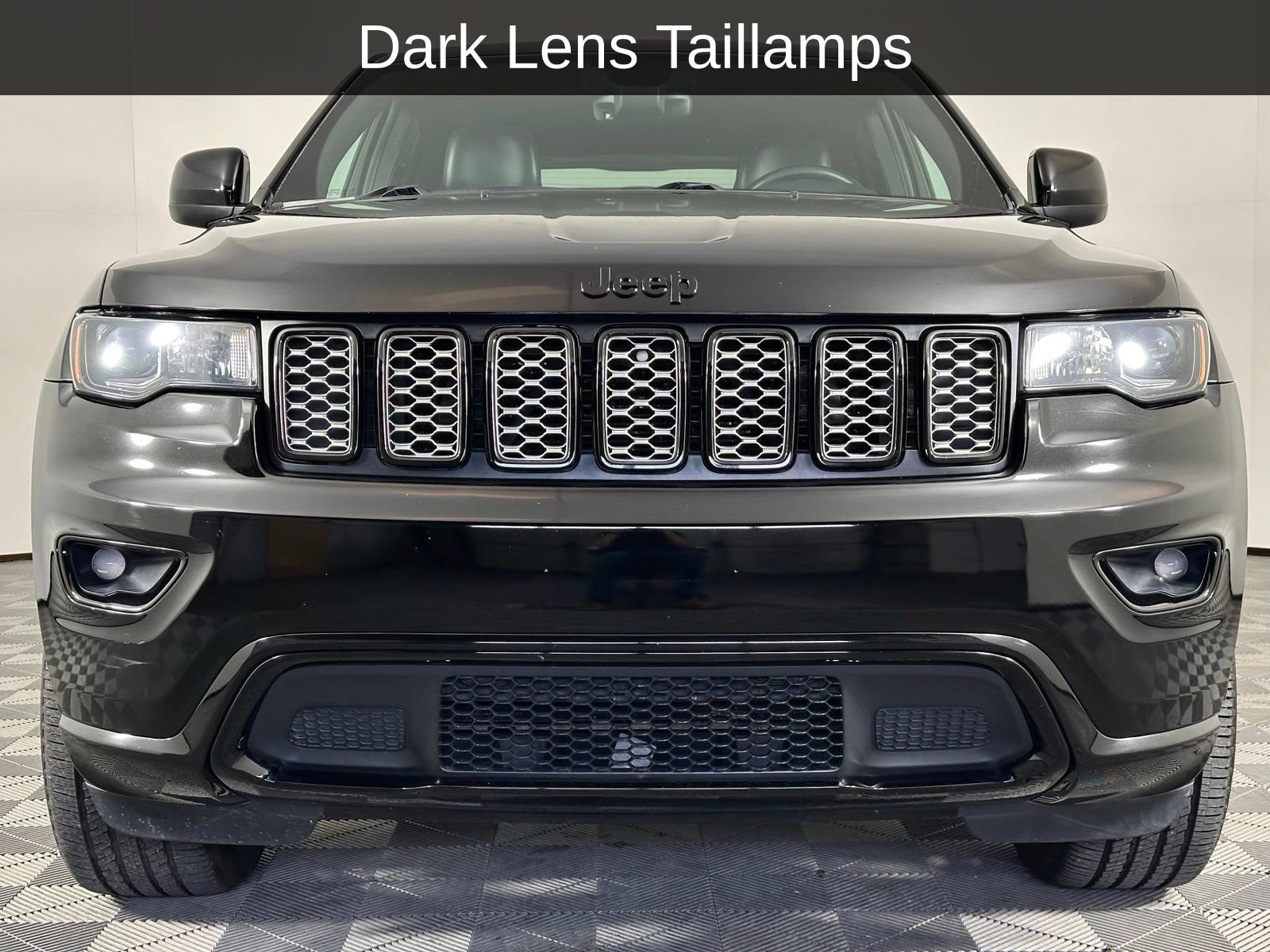 Used 2018 Jeep Grand Cherokee Altitude RWD image 16