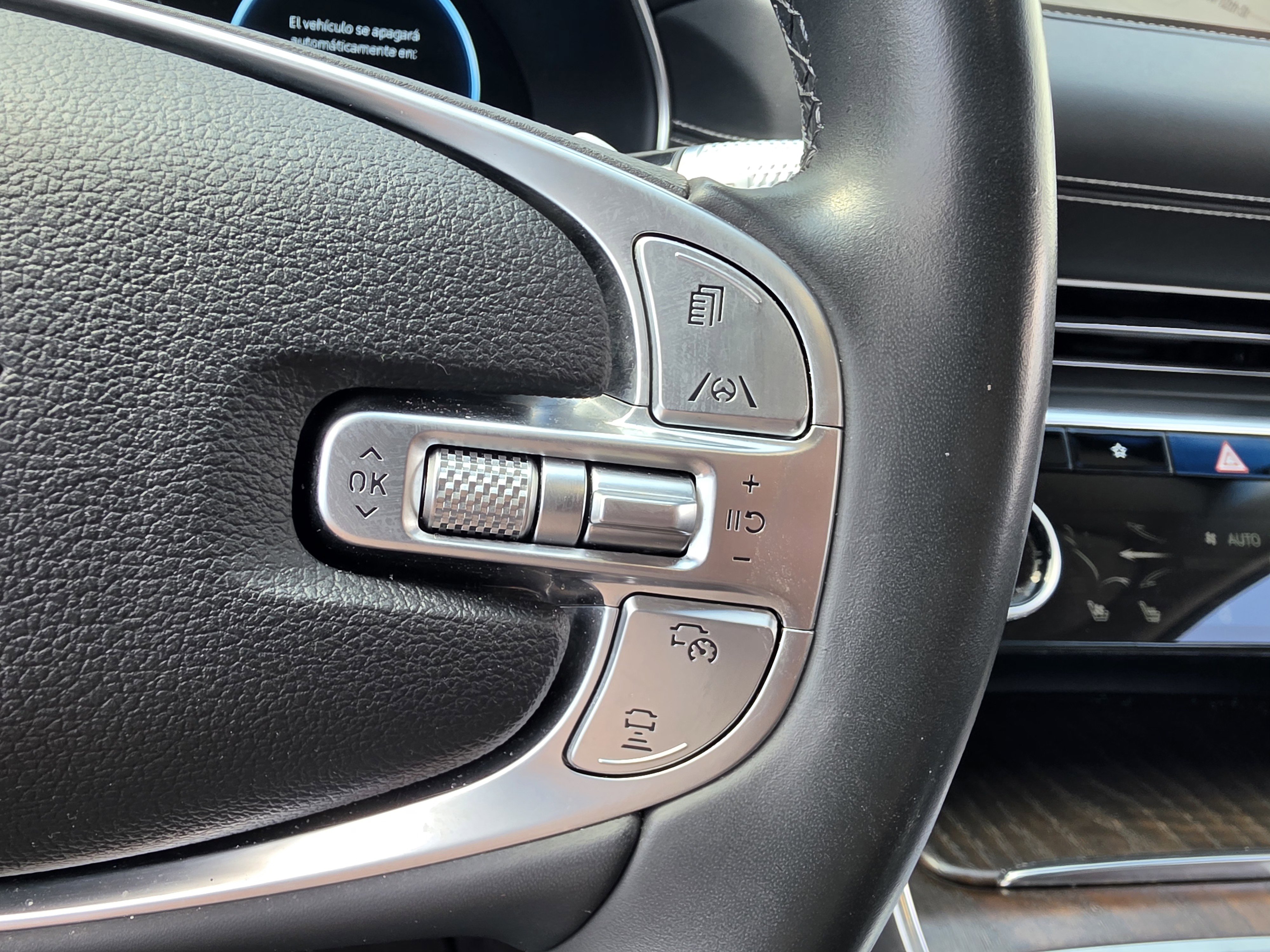 Used 2022 Genesis GV80 2.5T w/ Prestige Package 04 AWD/4WD image 18
