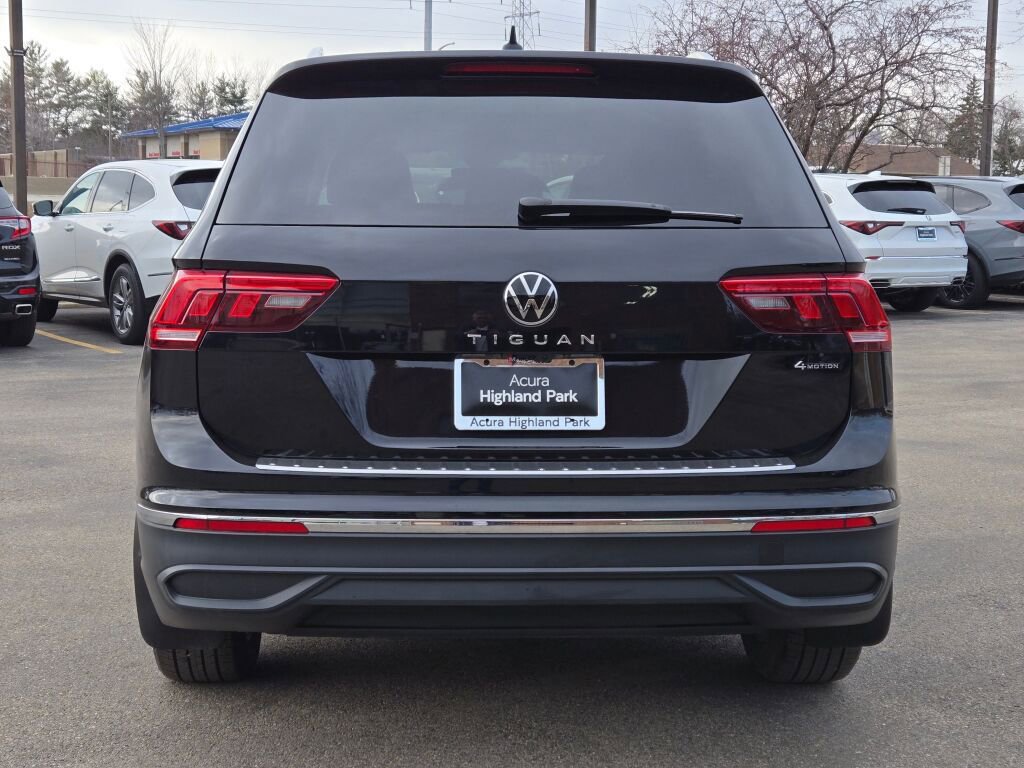 Used 2024 Volkswagen Tiguan Wolfsburg Edition image 16