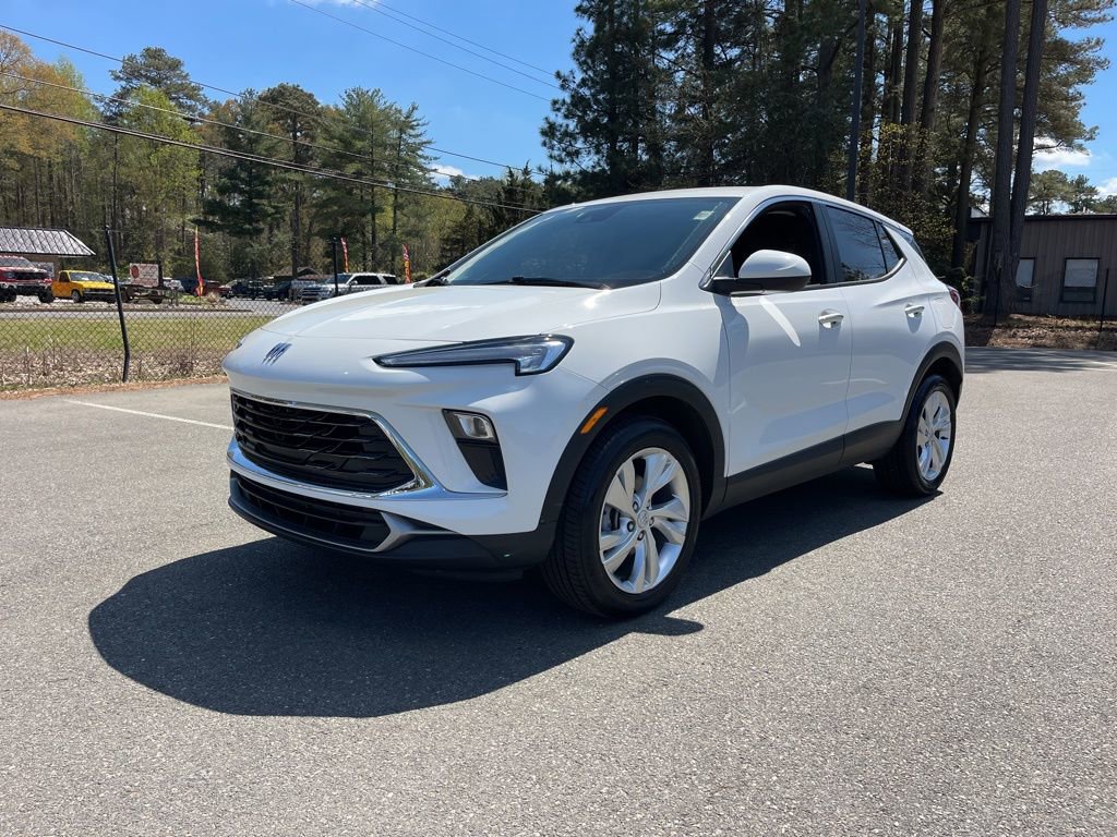 Used 2025 Buick Encore GX Preferred FWD image 2