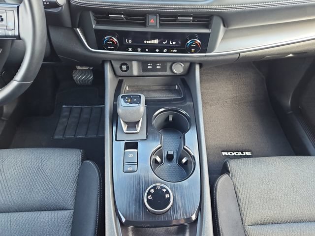 Used 2025 Nissan Rogue SV AWD/4WD image 18