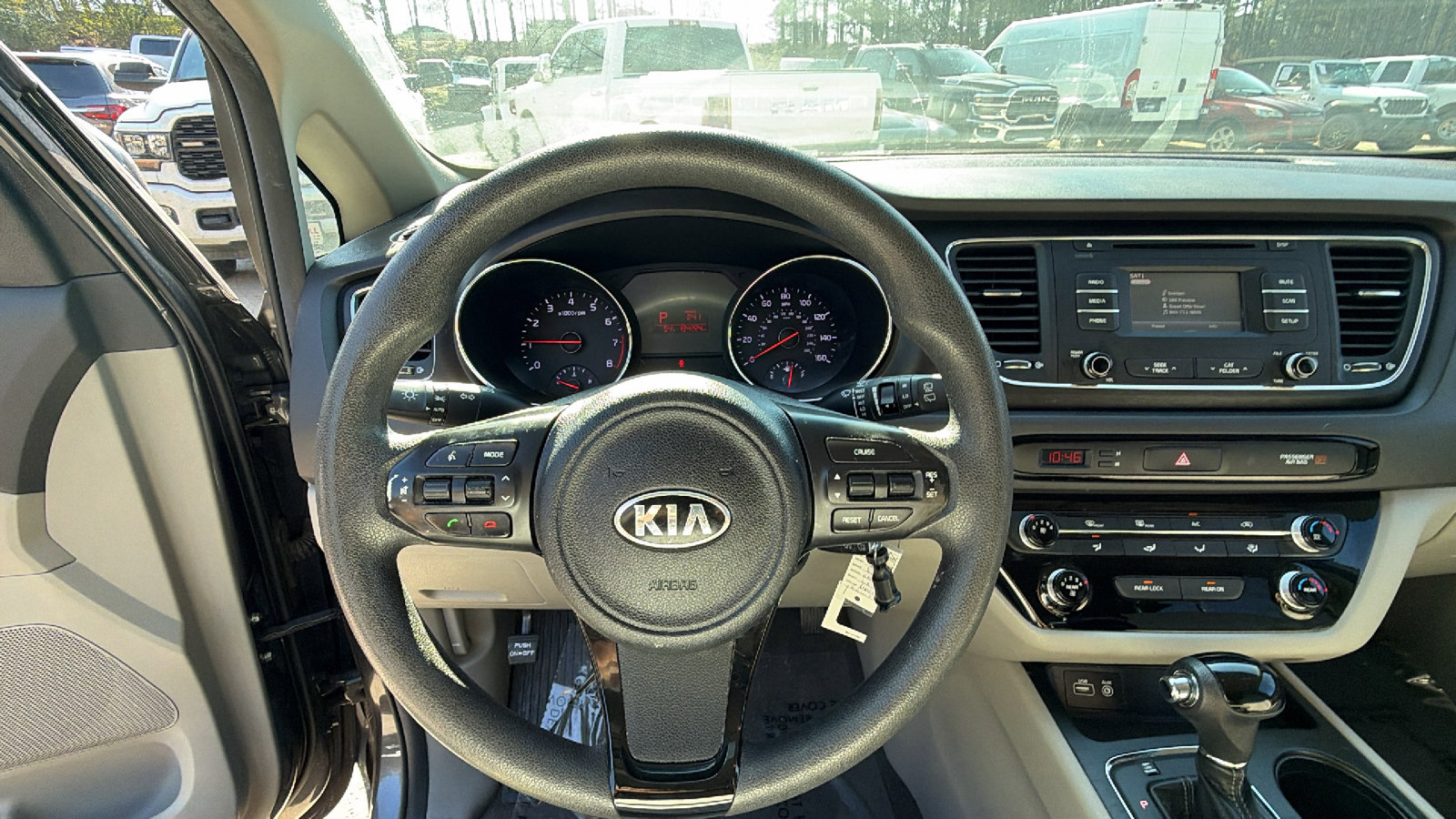 Used 2017 Kia Sedona LX image 26