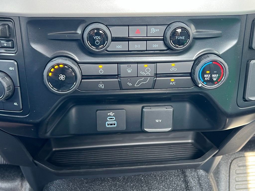 New 2025 Ford F550 4x4 Regular Cab Super Duty w/ XL Chrome Package image 22