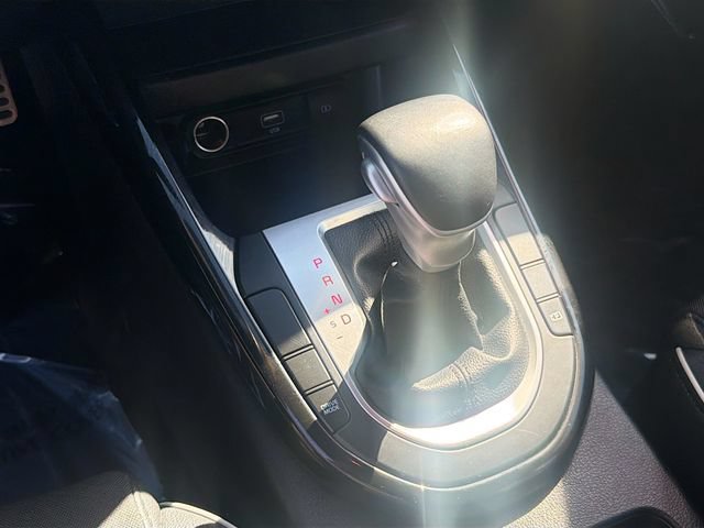 Used 2023 Kia Forte GT-Line w/ GT-Line Technology Package FWD image 17