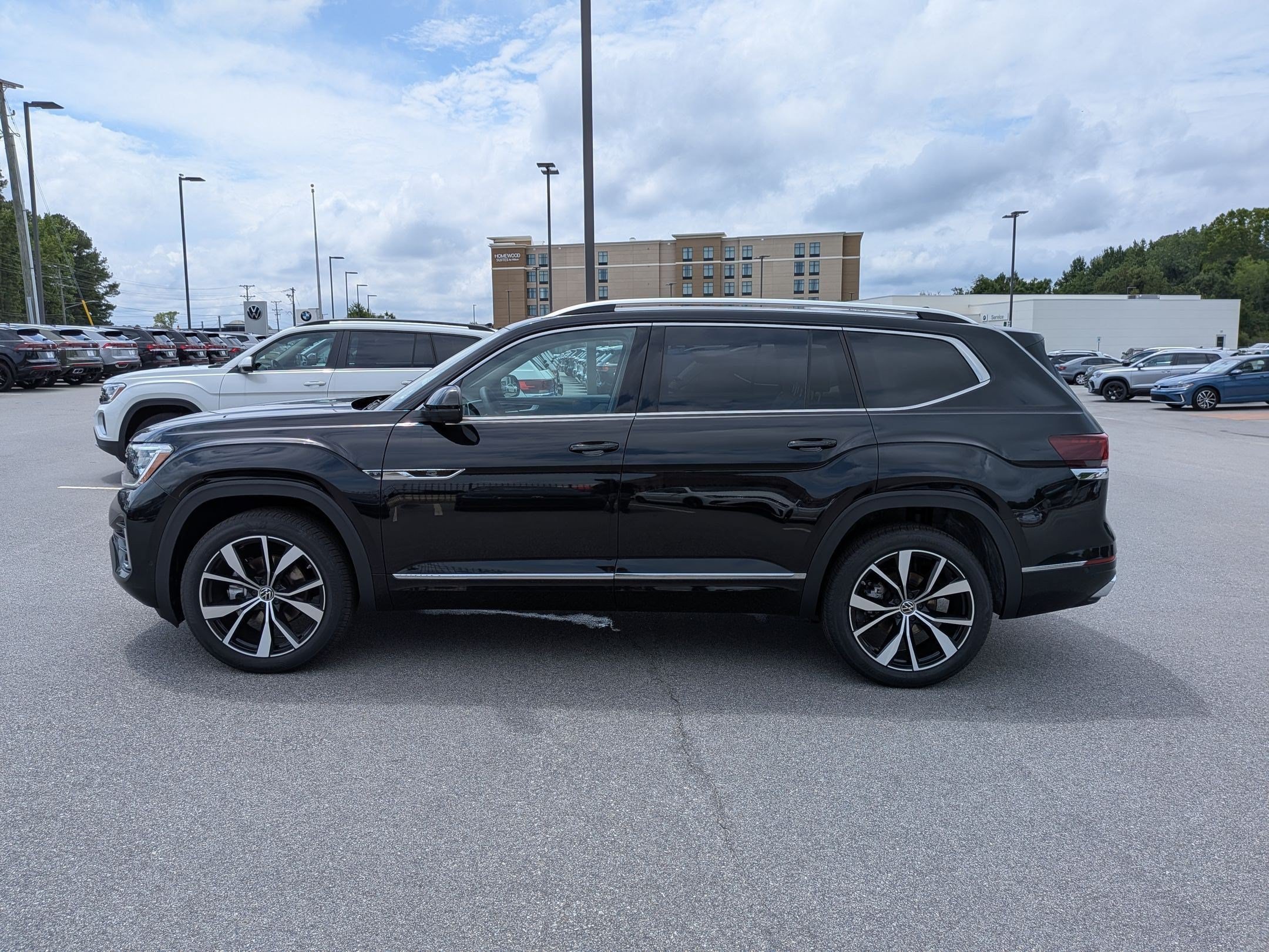 New 2026 Volkswagen Atlas SEL Premium R-Line AWD/4WD image 6