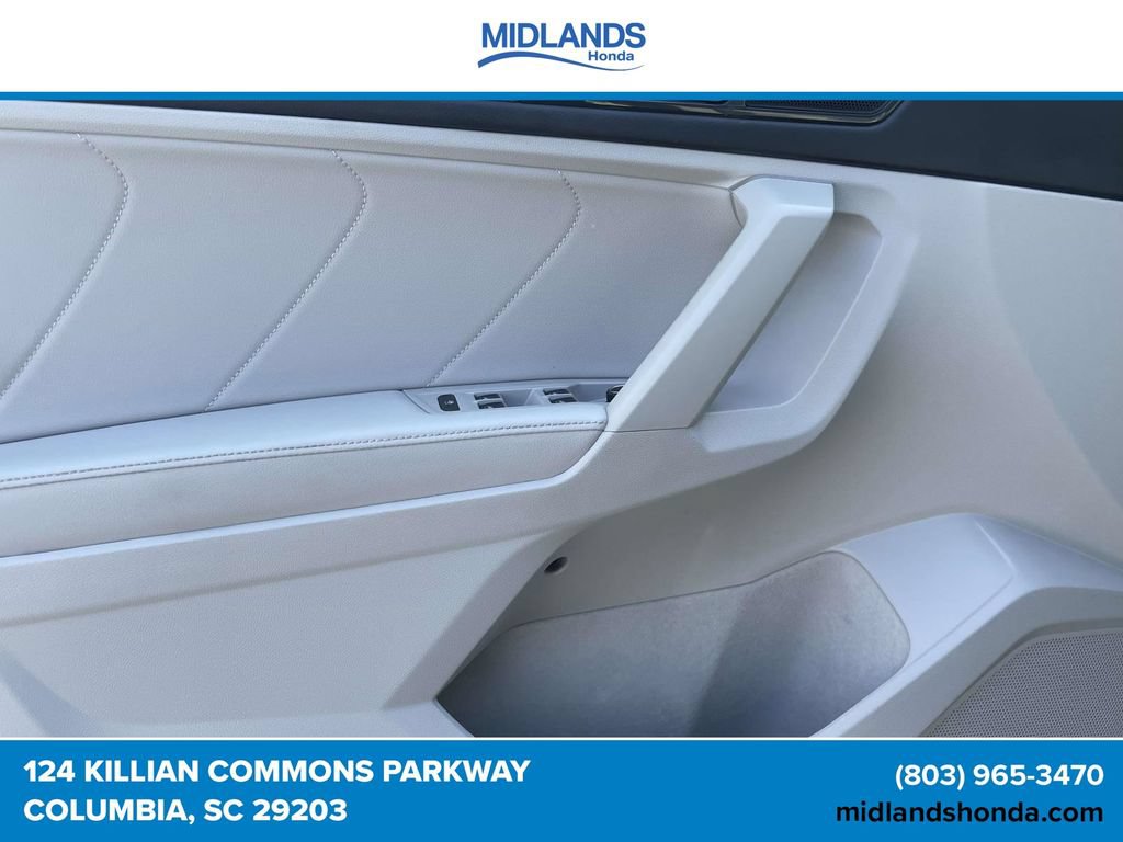 Used 2023 Volkswagen Tiguan SE FWD image 16
