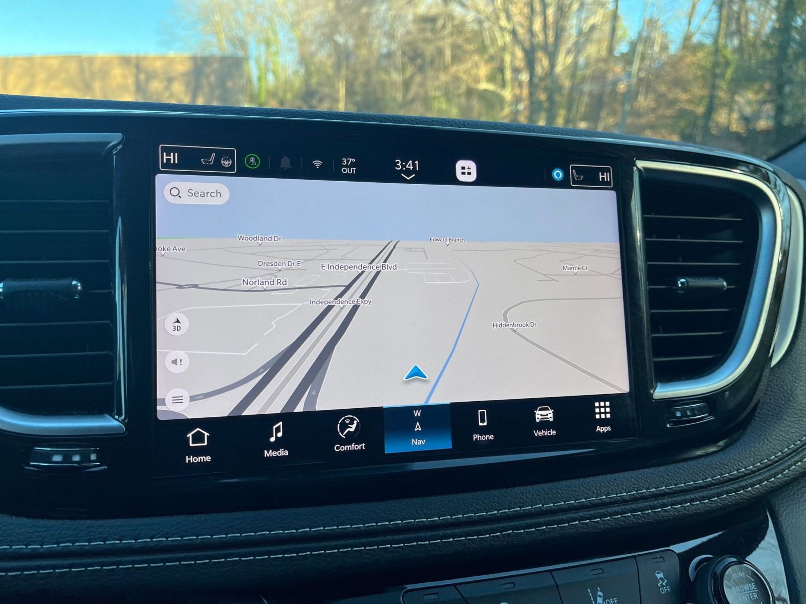 Used 2025 Chrysler Pacifica Limited image 20