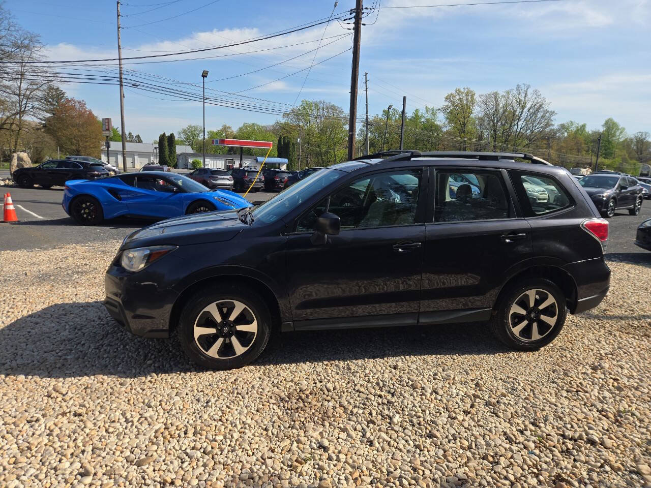Used 2017 Subaru Forester 2.5i w/ Alloy Wheel Package AWD/4WD image 4