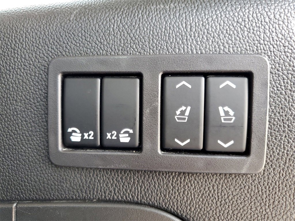 Used 2019 Chevrolet Suburban Premier w/ Premier Plus Edition image 8