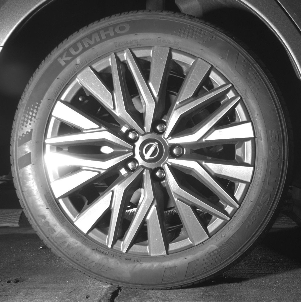 Used 2025 Nissan Altima 2.5 SV FWD image 15
