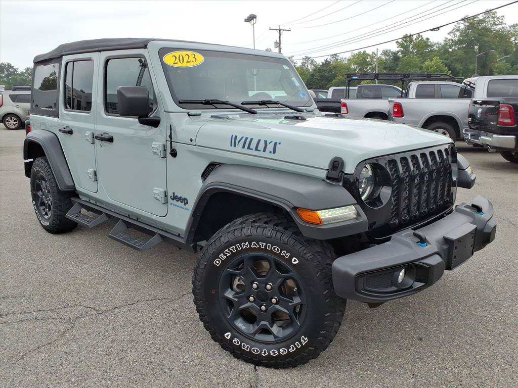 Used 2023 Jeep Wrangler Unlimited w/ Convenience Group AWD/4WD image 2