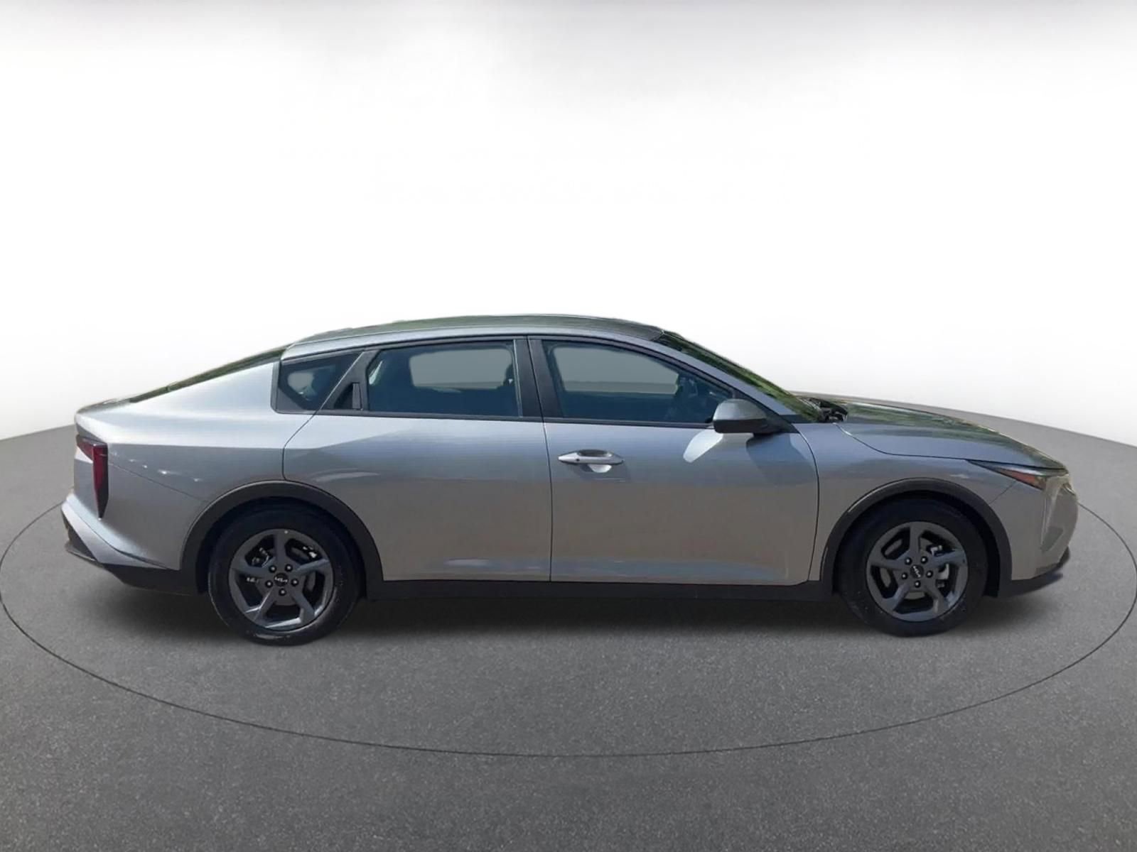 Used 2025 Kia K4 FWD image 16