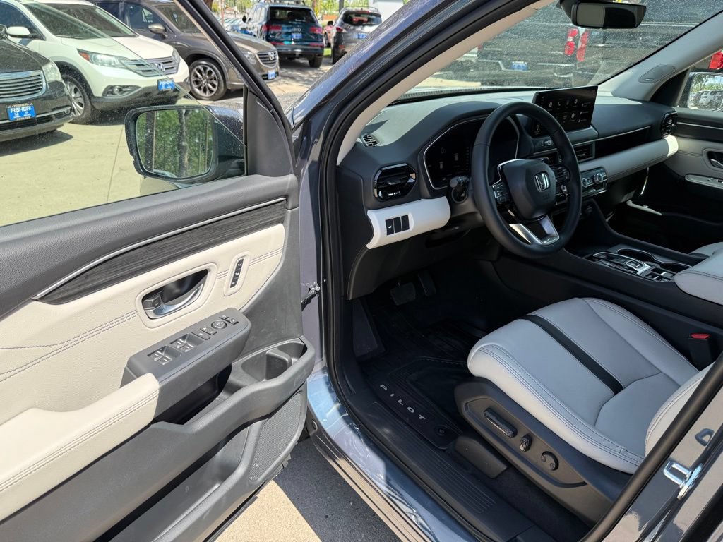 Certified 2026 Honda Pilot Touring image 13