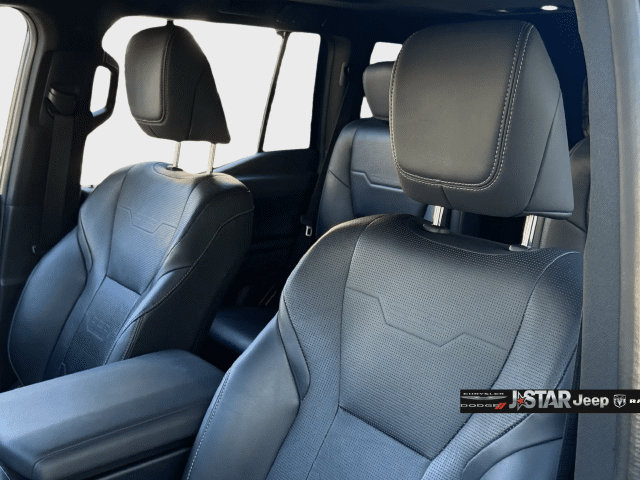 Used 2024 Lexus GX 550 w/ Cold Area Package AWD/4WD image 10