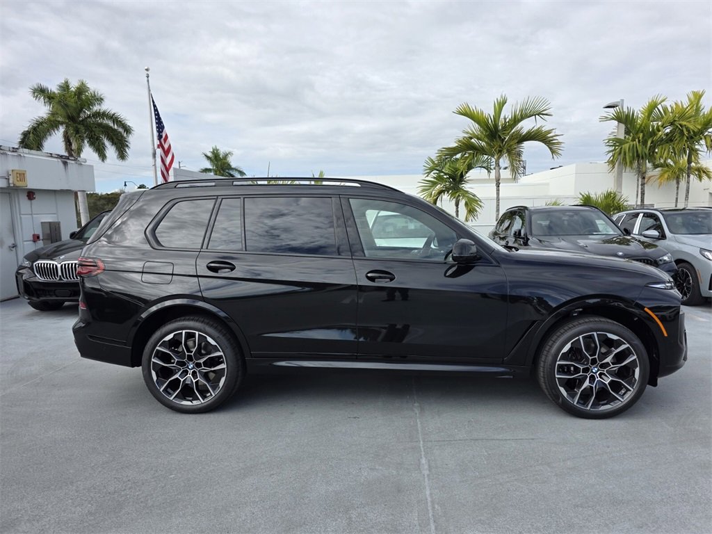 New 2026 BMW X7 xDrive40i w/ M Sport Package image 3