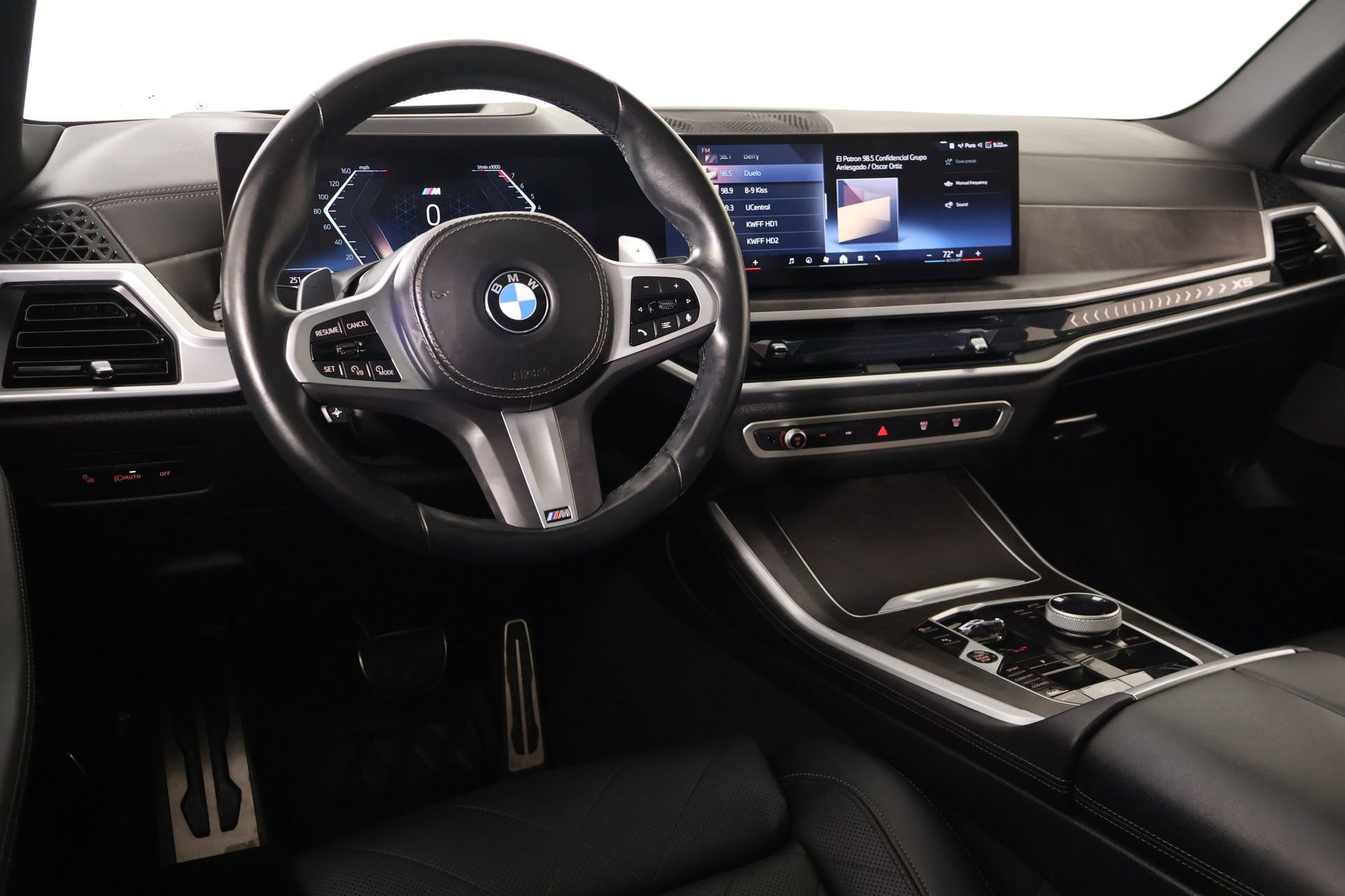 Used 2024 BMW X5 xDrive40i w/ Executive Package image 2
