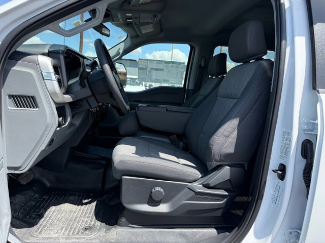 New 2026 Ford F550 4x4 Crew Cab image 19