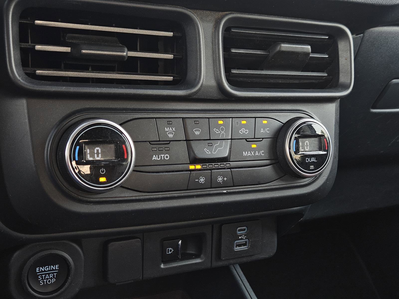 Used 2022 Ford Maverick Lariat image 25