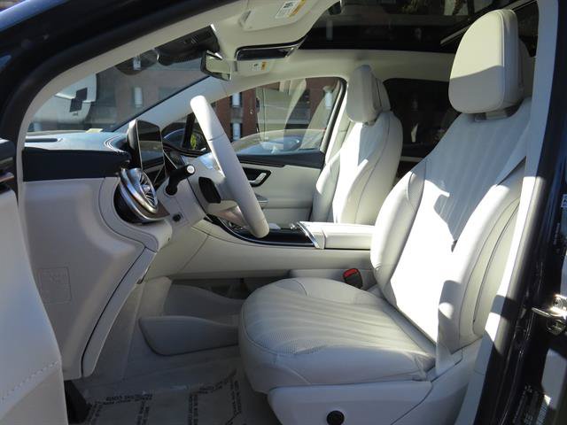 Used 2023 Mercedes-Benz EQE 500 4MATIC SUV image 15