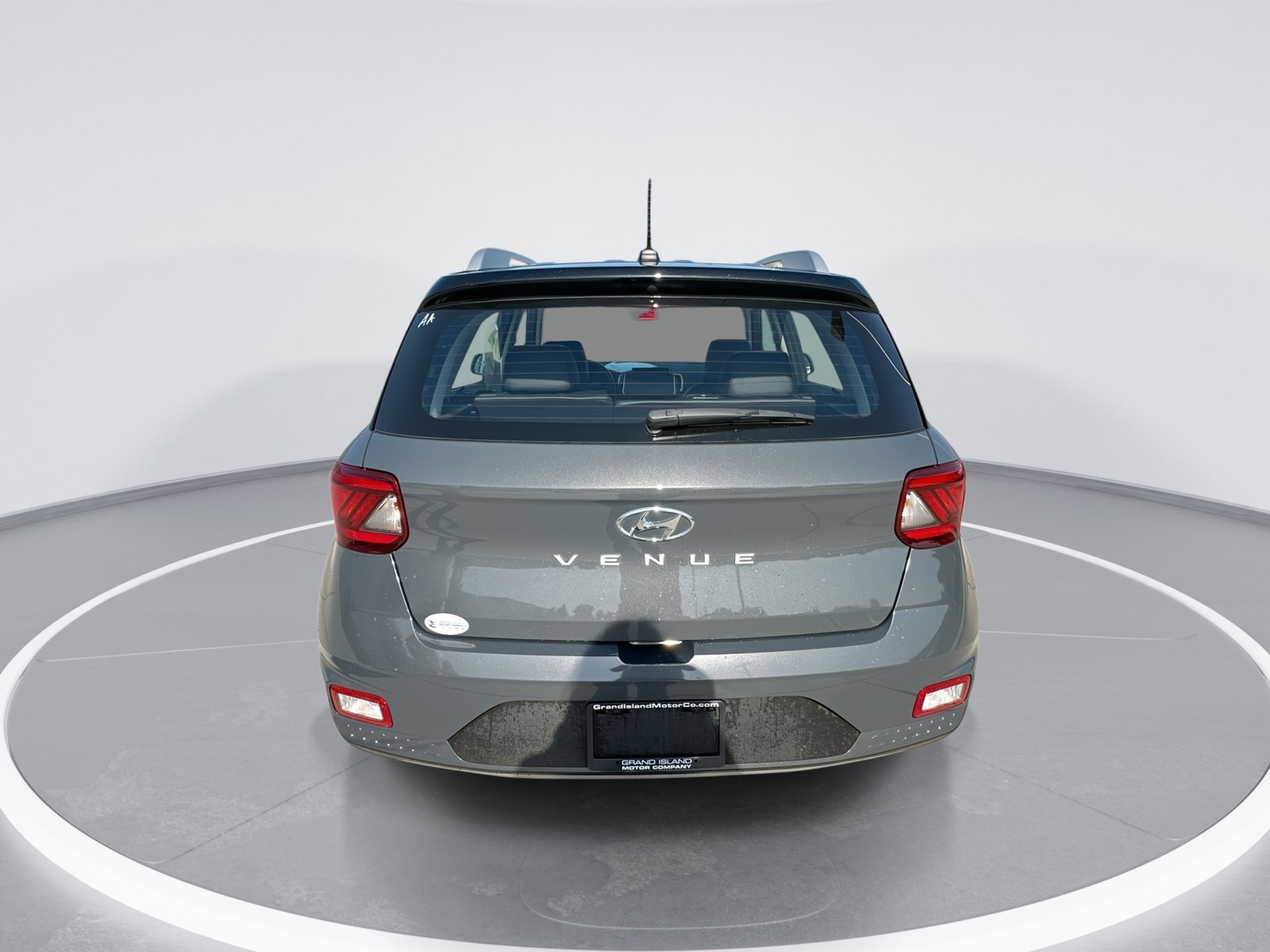 Used 2024 Hyundai Venue Limited FWD image 7