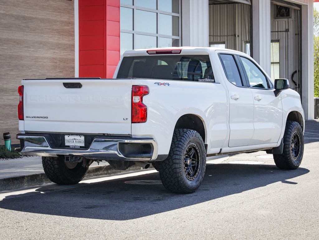 Used 2022 Chevrolet Silverado 1500 LT w/ Protection Package AWD/4WD image 3