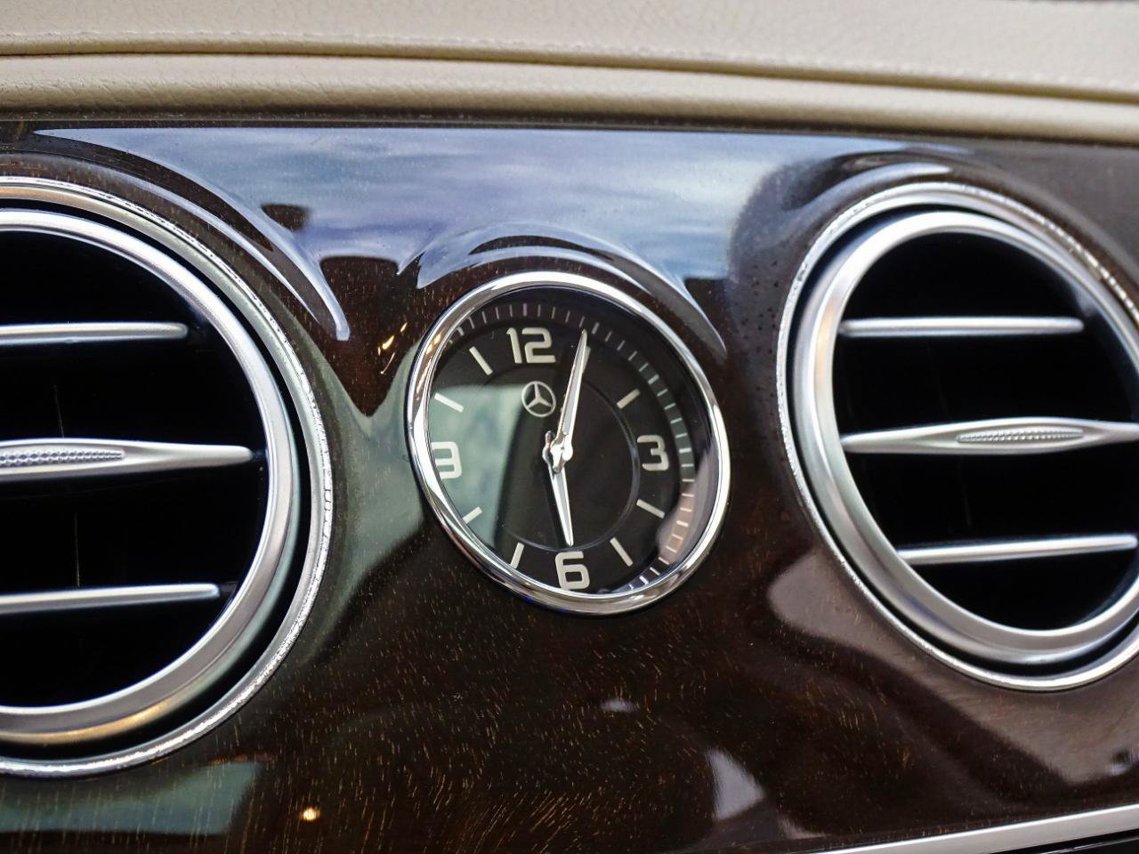 Used 2020 Mercedes-Benz S 450 Sedan image 24