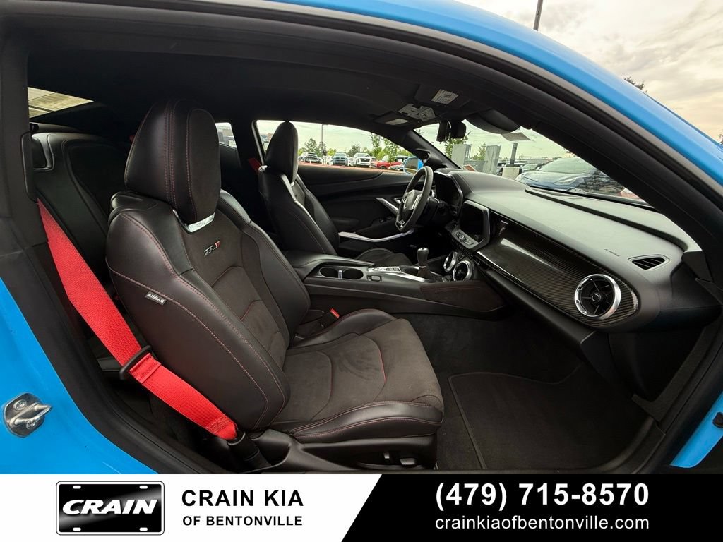 Used 2022 Chevrolet Camaro ZL1 RWD image 31
