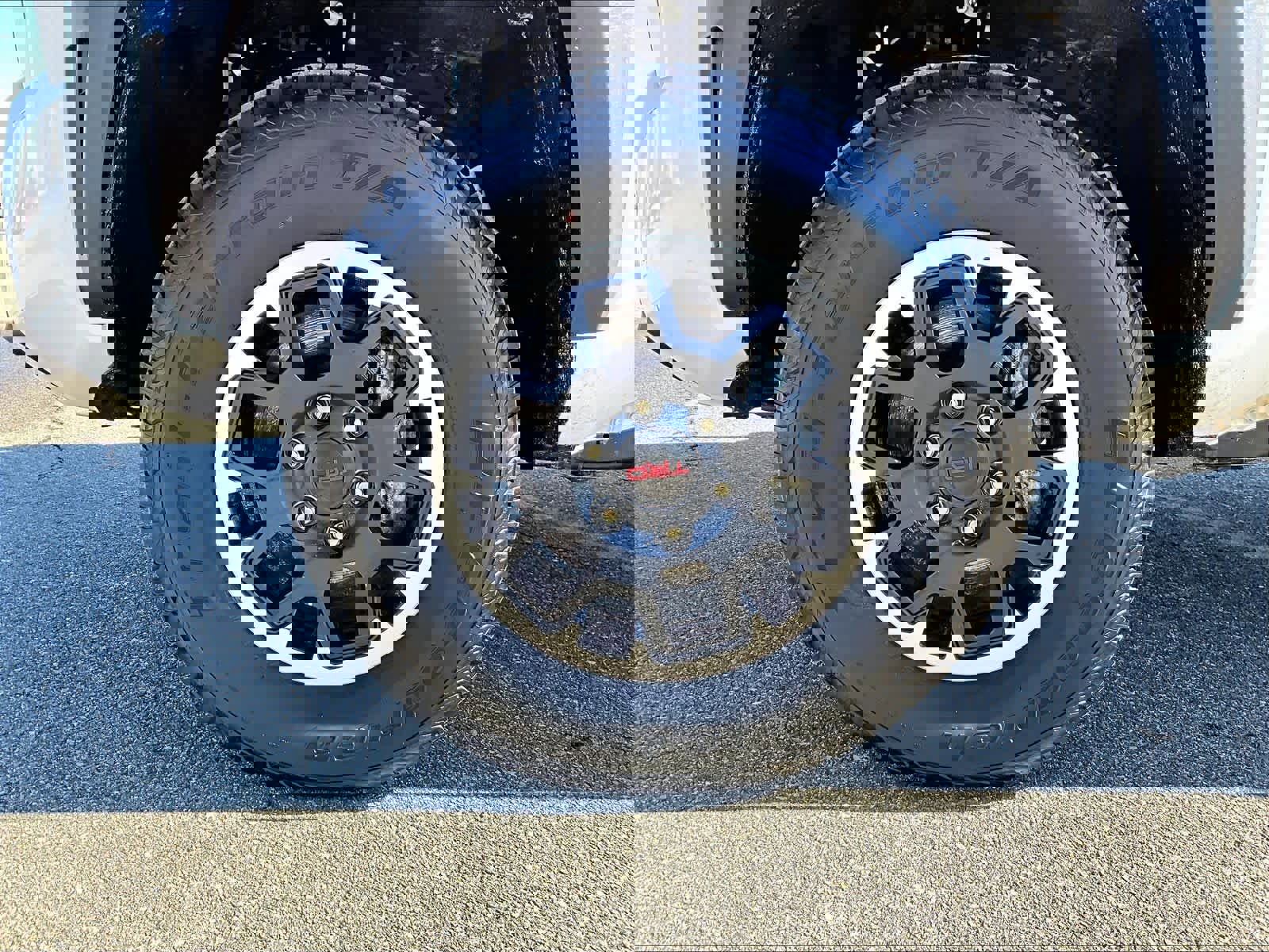 Used 2025 Toyota Tacoma TRD Off-Road image 7