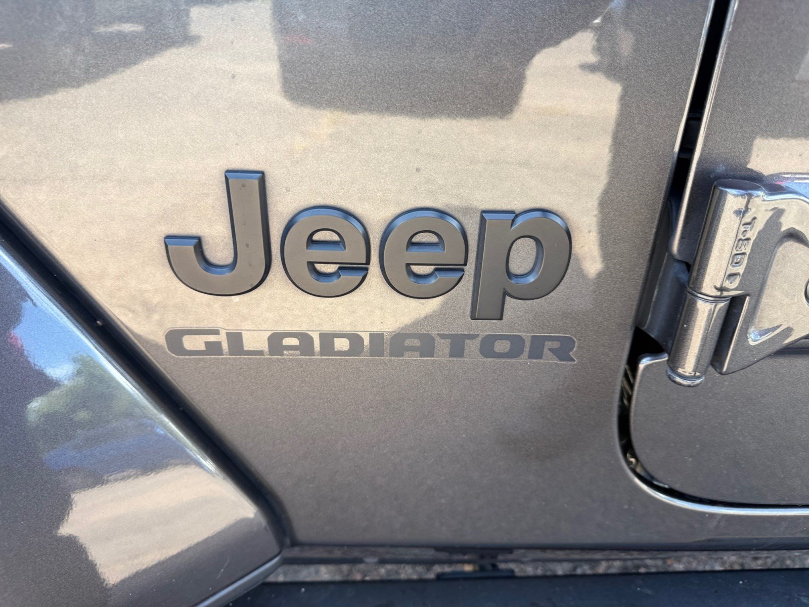 Used 2022 Jeep Gladiator Sport AWD/4WD image 23