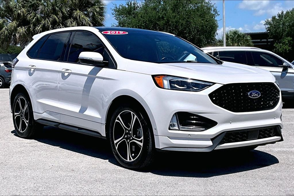 Used 2019 Ford Edge ST w/ Equipment Group 401A AWD/4WD image 2