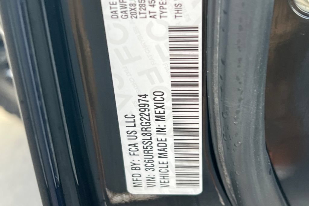 Used 2024 RAM 2500 Limited AWD/4WD image 30
