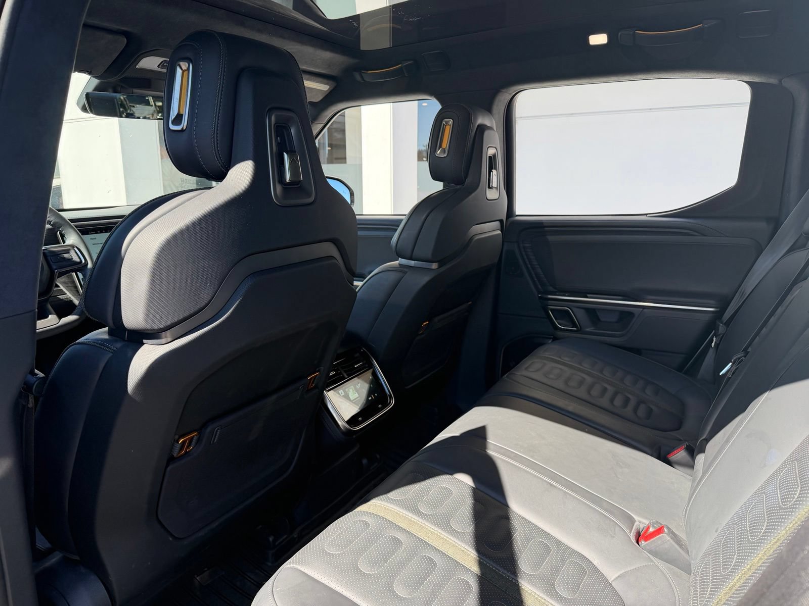 Used 2023 Rivian R1T Adventure AWD/4WD image 19