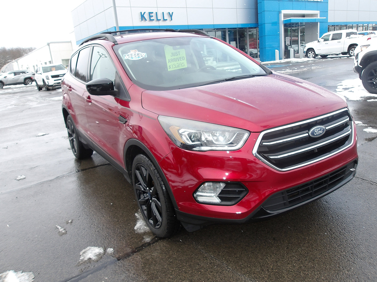 Used 2019 Ford Escape SE image 3