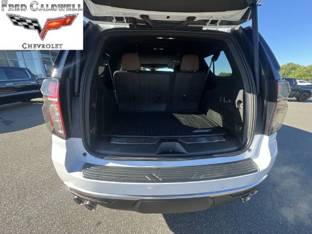 Used 2024 Chevrolet Suburban High Country w/ Advanced Technology Package AWD/4WD image 32