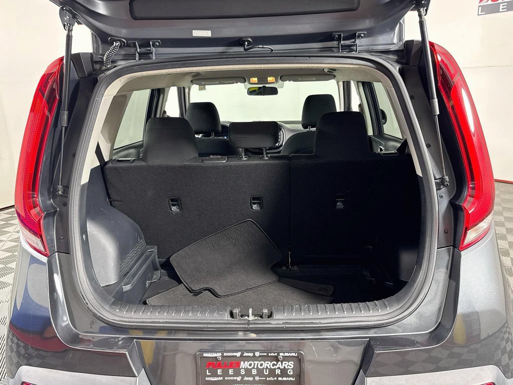 Used 2022 Kia Soul LX FWD image 23