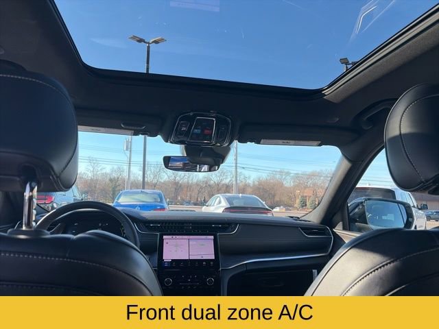 Used 2022 Jeep Grand Cherokee Overland image 12