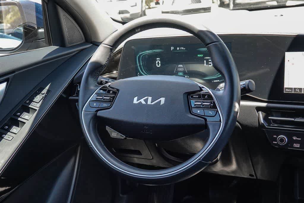 Certified 2023 Kia Niro EX FWD image 14