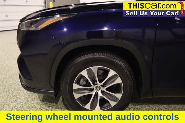 Used 2023 Toyota Highlander XLE image 11