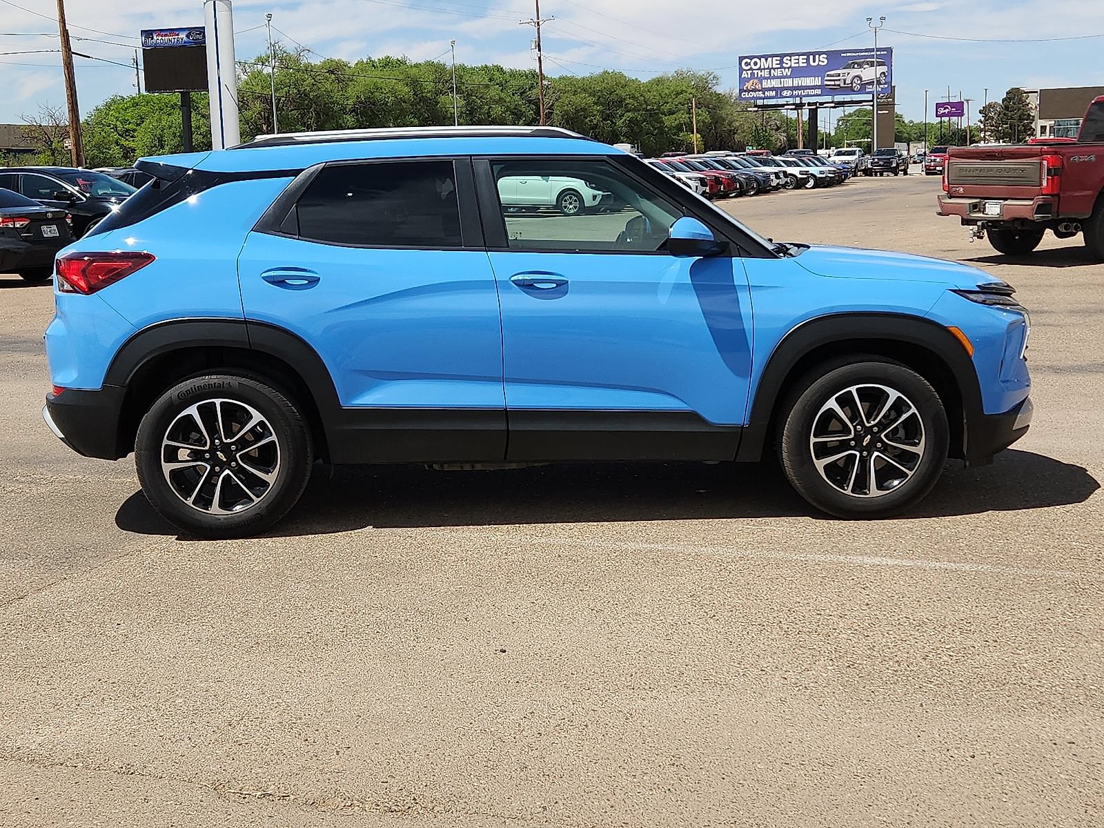 Used 2024 Chevrolet TrailBlazer LT w/ LT Cold Weather Package FWD image 5