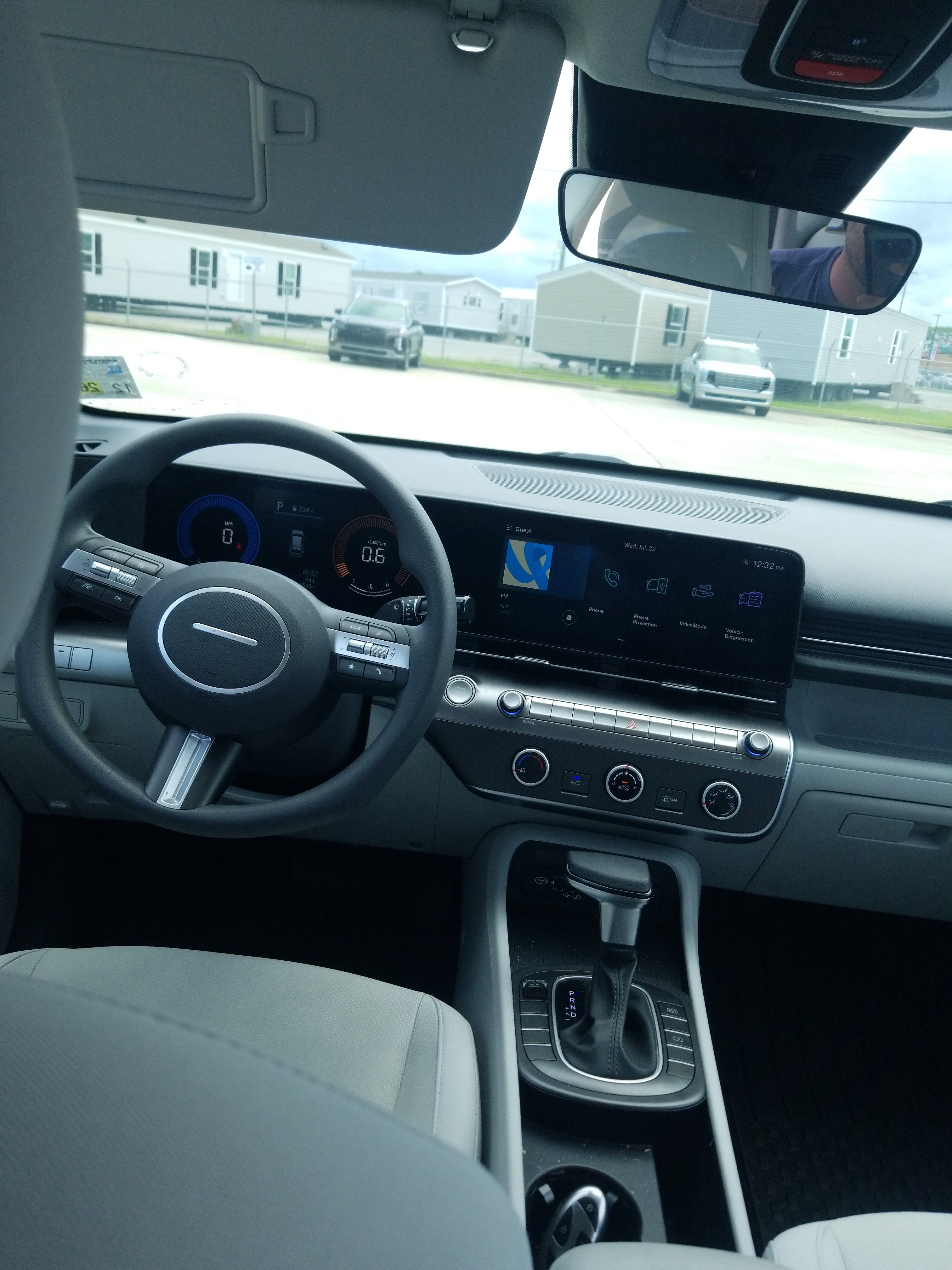 Used 2025 Hyundai Kona SE FWD image 17