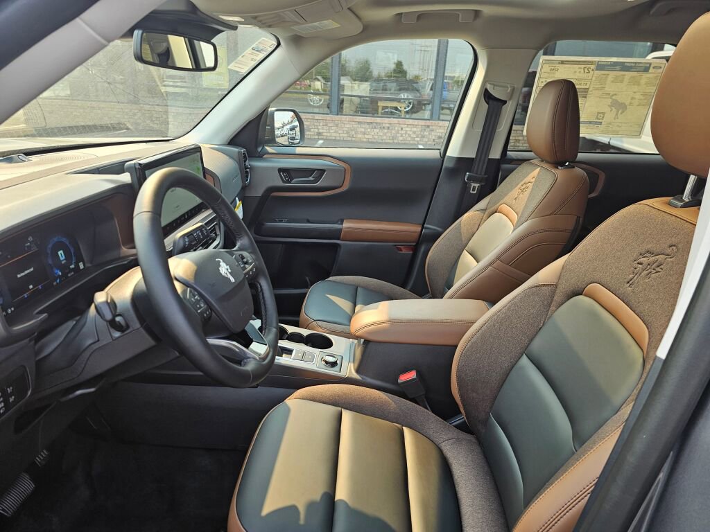 New 2025 Ford Bronco Outer Banks w/ Sasquatch Package image 12