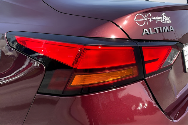 Used 2024 Nissan Altima 2.5 SV FWD image 20