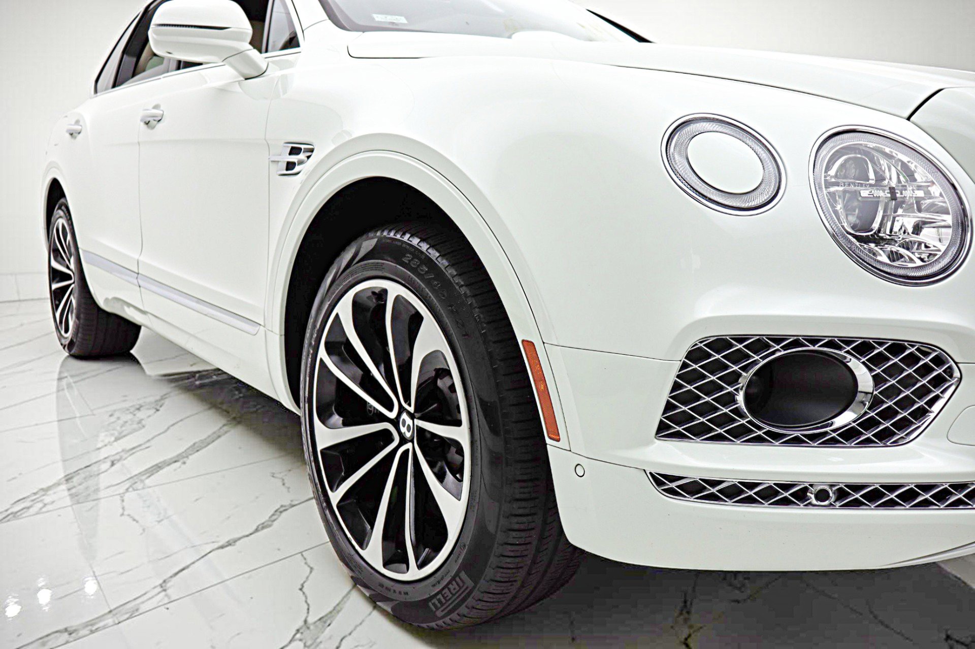 Certified 2017 Bentley Bentayga AWD/4WD image 20