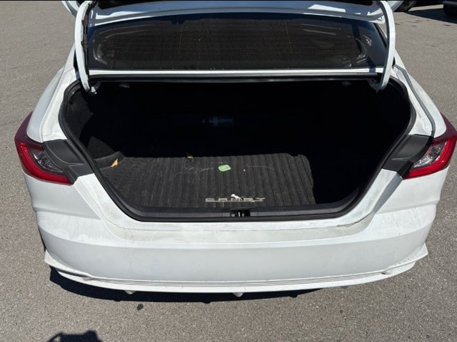 Used 2025 Toyota Camry XSE FWD image 14
