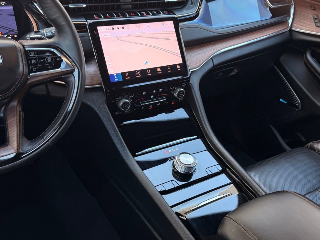 Used 2023 Jeep Grand Cherokee Summit w/ Luxury Tech Group V image 24